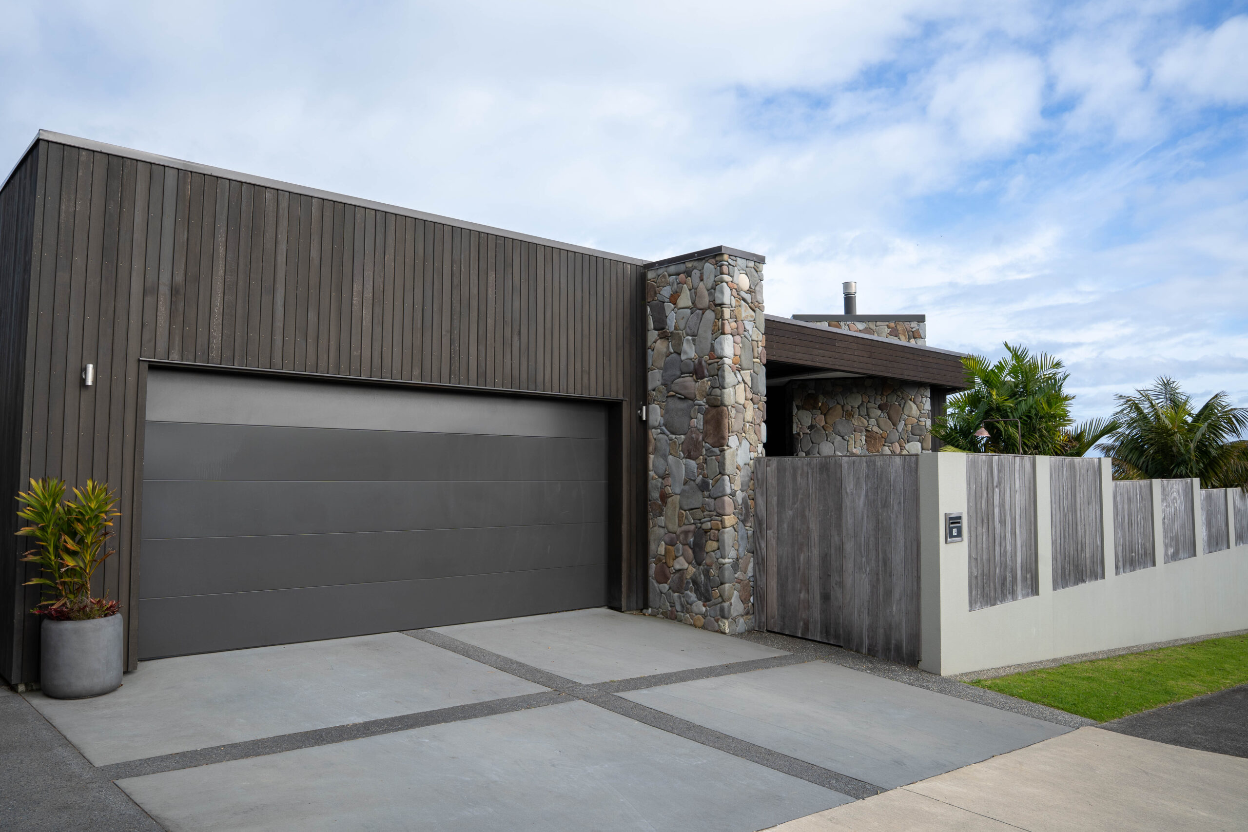 Wairau Road 定制两层住宅