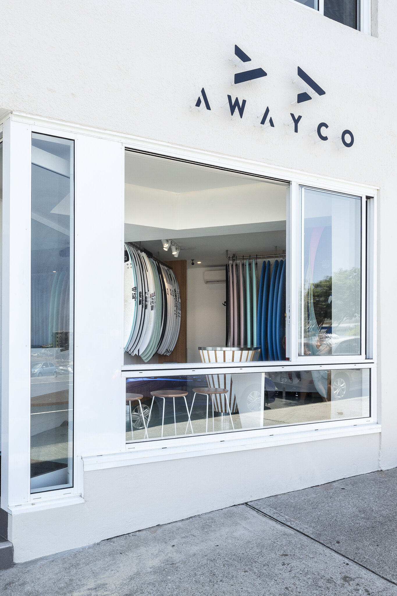 AwayCo冲浪店旗舰店设计