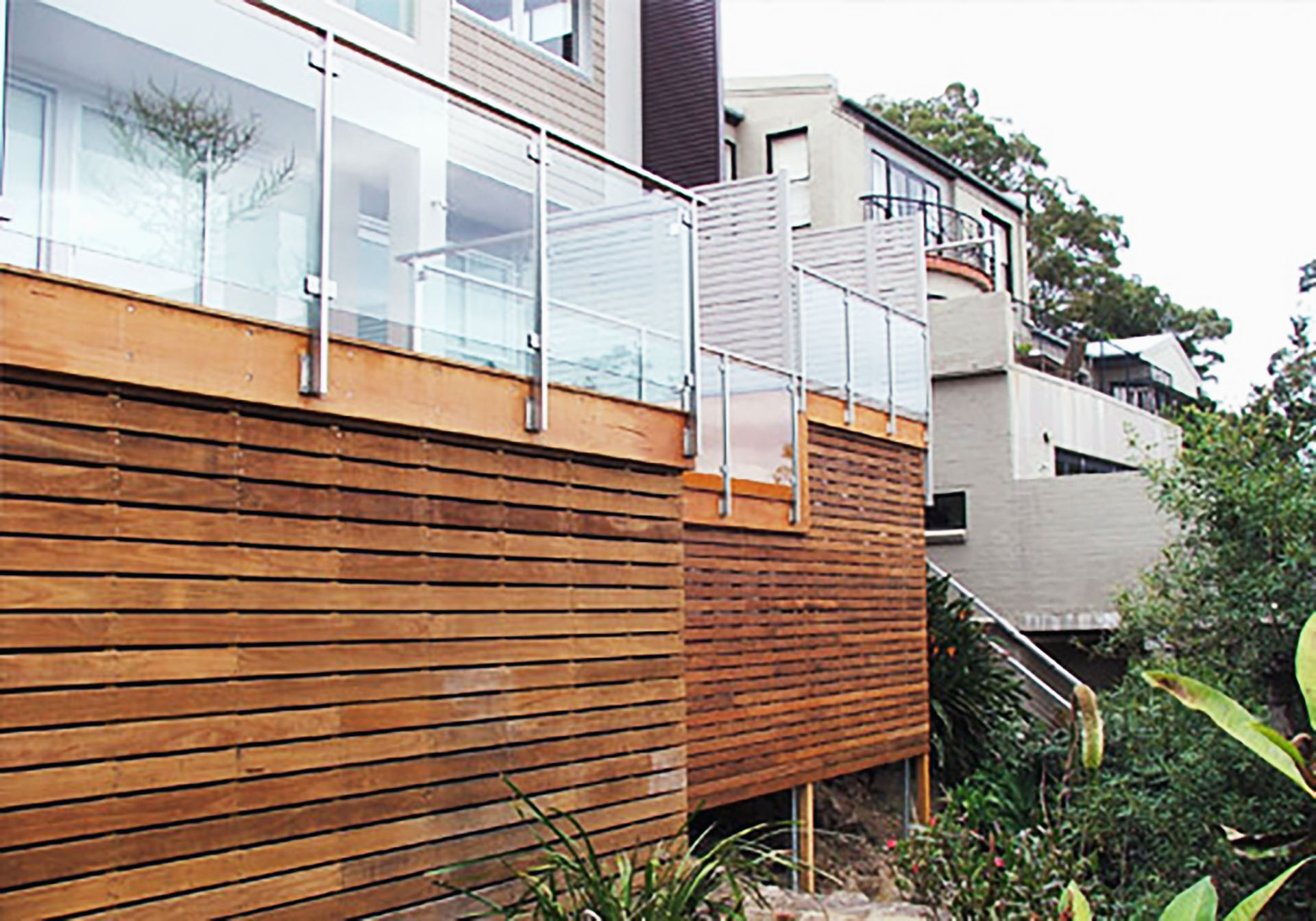 Castlecrag 고상 데크 증축