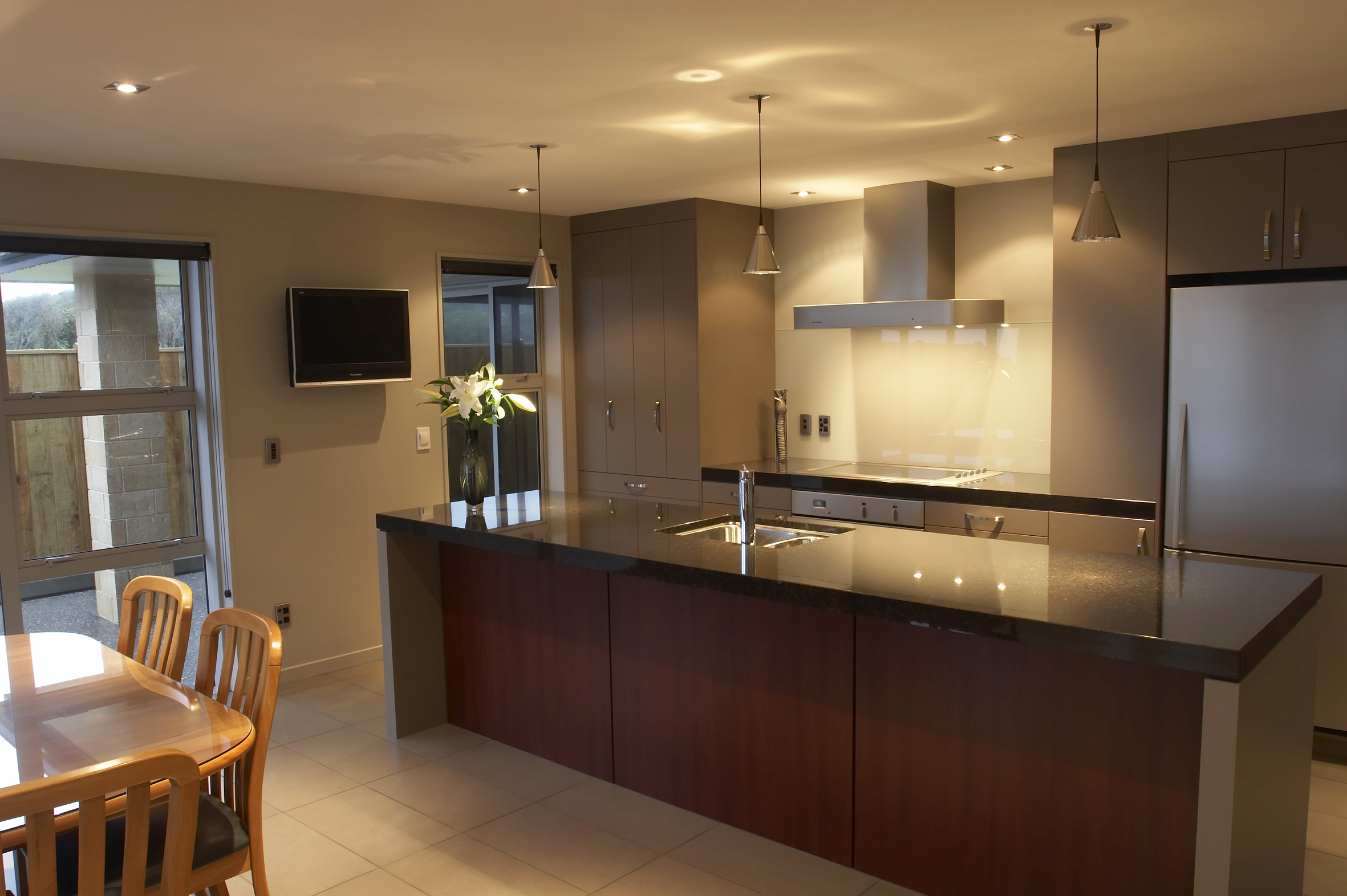Karoro Pl Beachfront Modern Residence