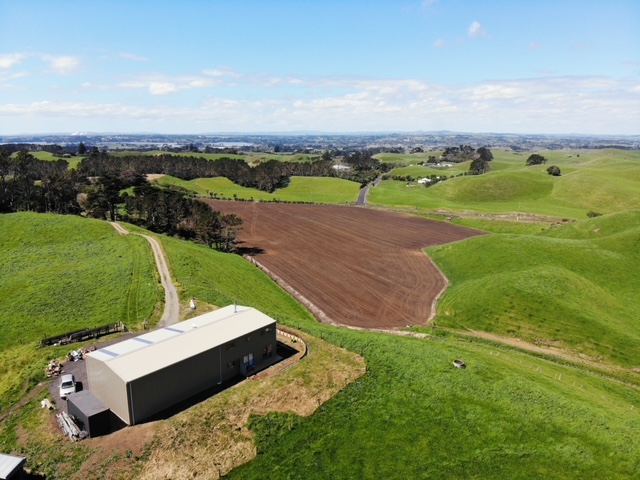 South Auckland Off-Grid Warehouse-Style Residence