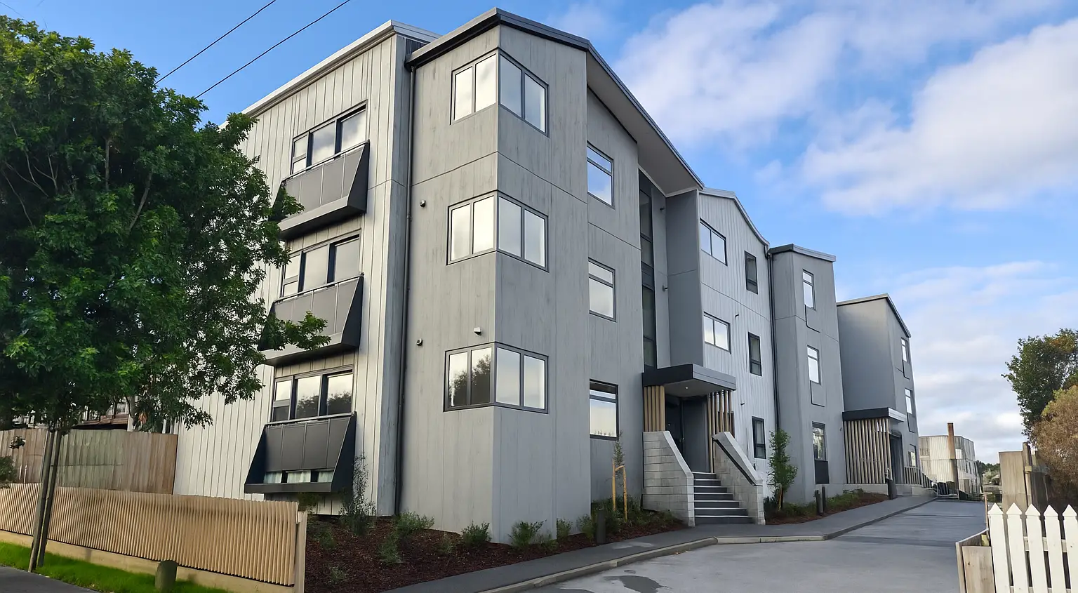 Auckland Fowlds Ave 15-unit three-storey apartment civil engineering