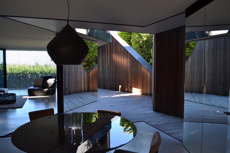 Private Residence in Vaucluse, Capturing Panoramic Harbour Views
