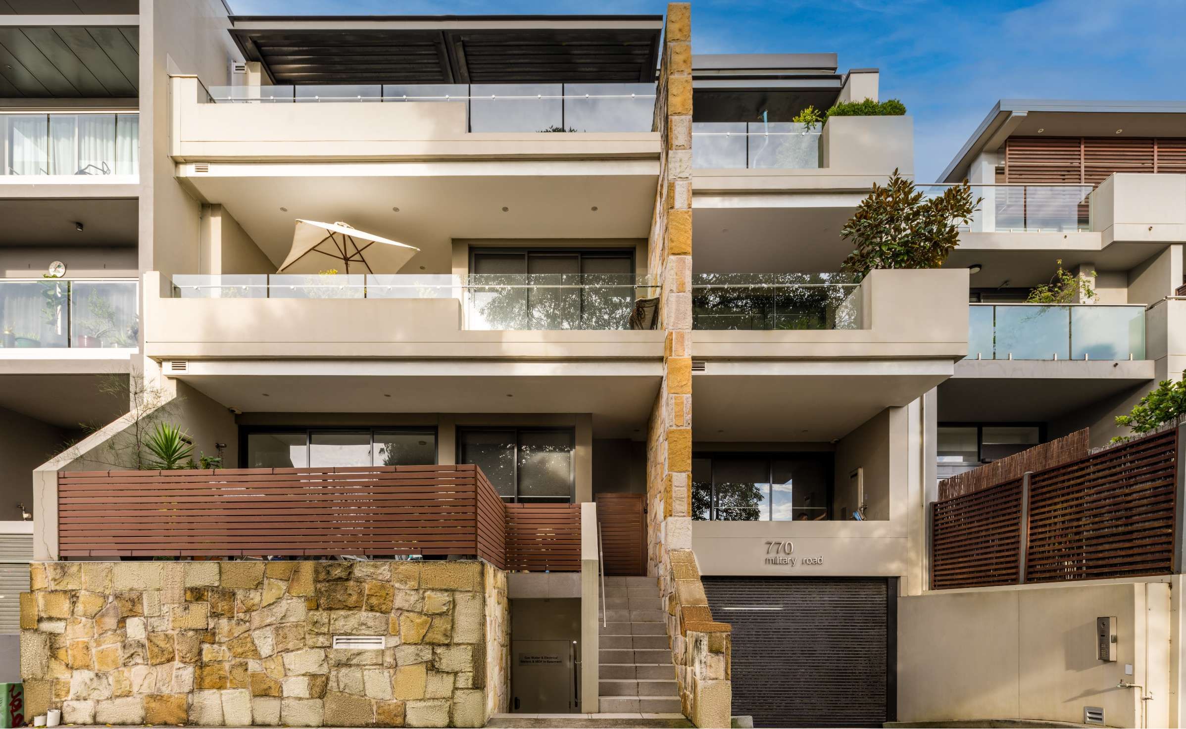 Mosman Military Road Six Luxury Apartments and Two Shops Project