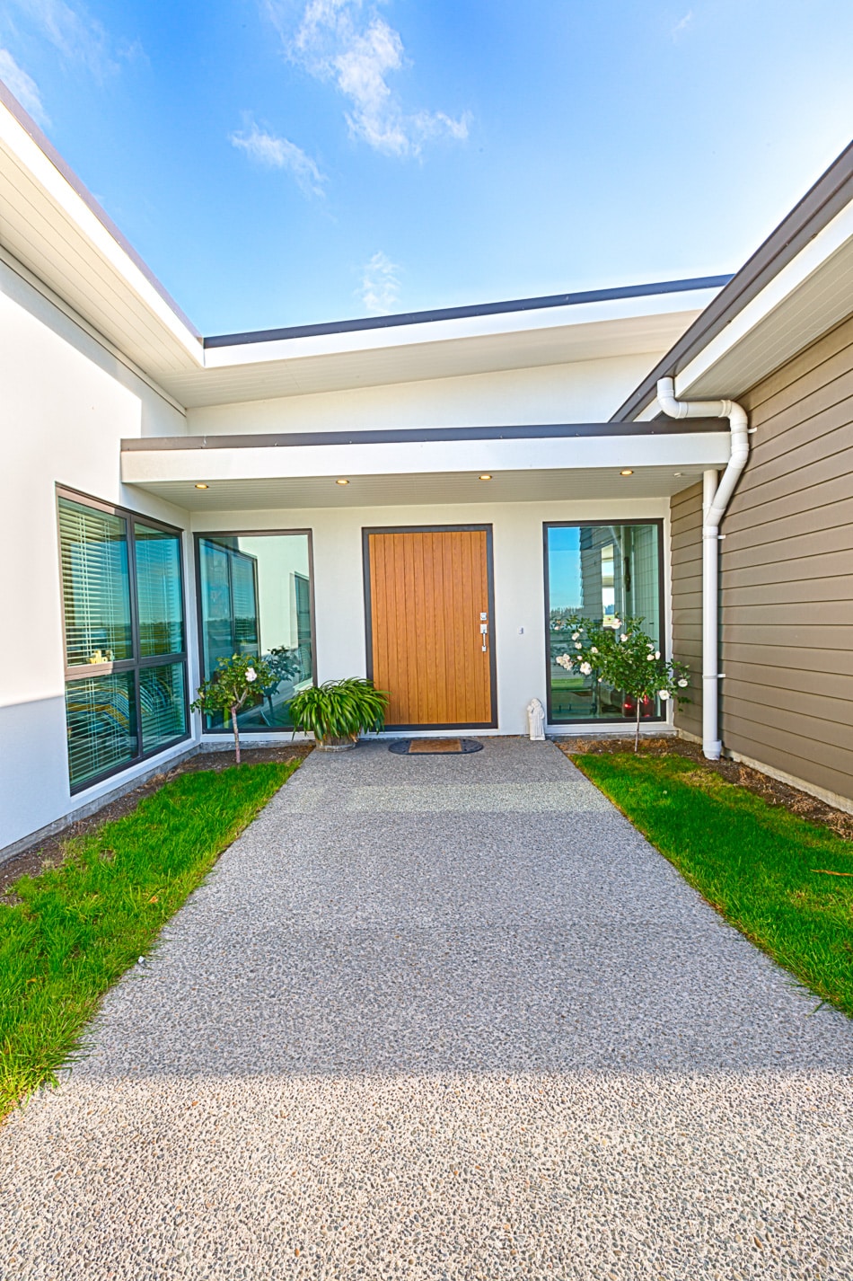 Lake Hood, Ashburton Lakeside Residence