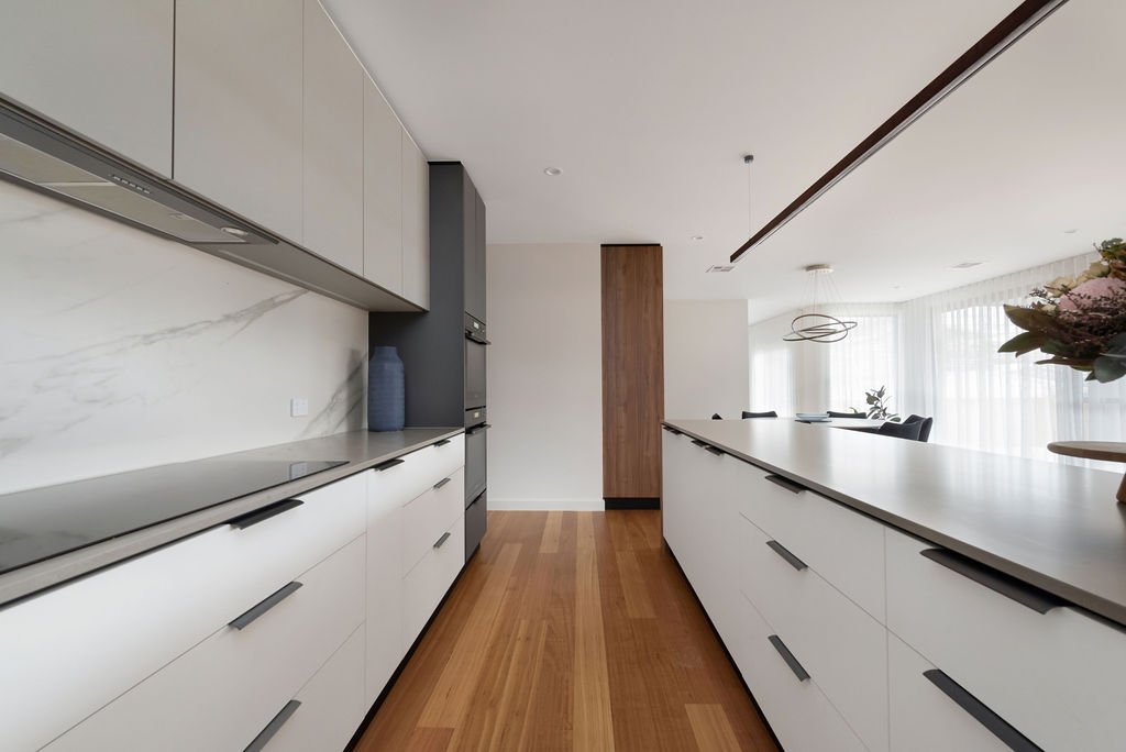 Whitlam Luxury Modern Residence
