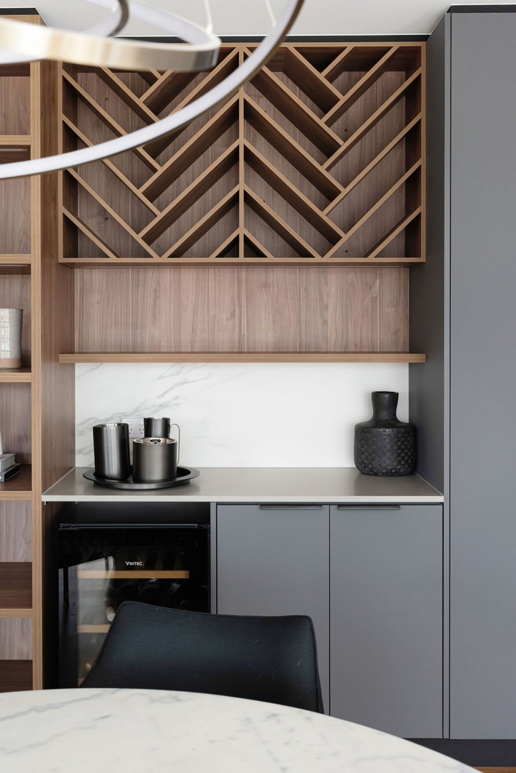 Whitlam Luxury Modern Residence