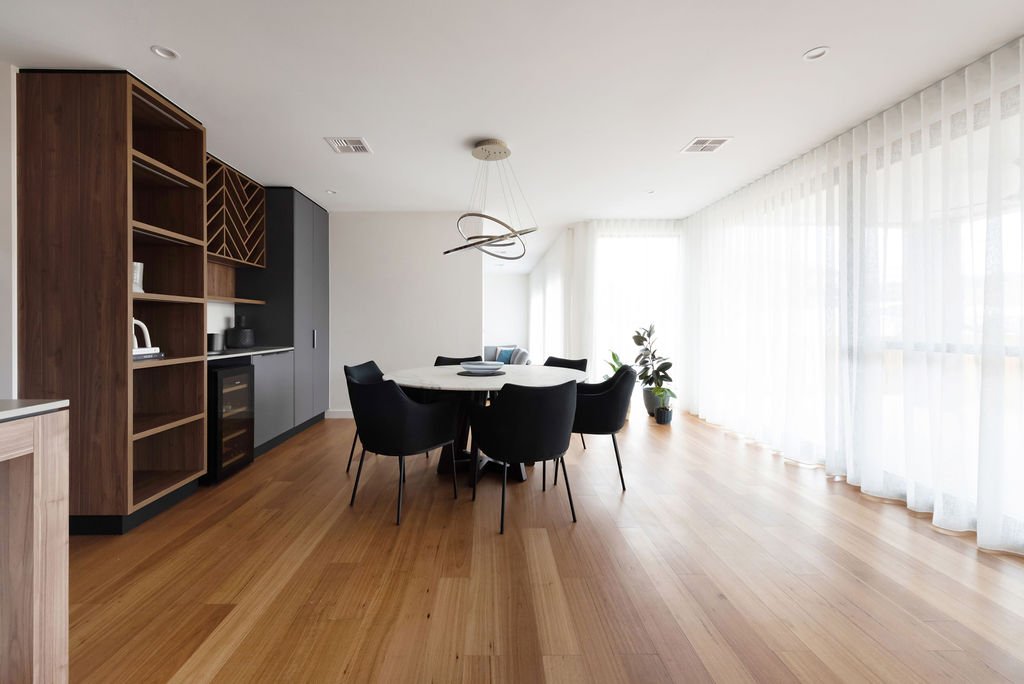 Whitlam Luxury Modern Residence
