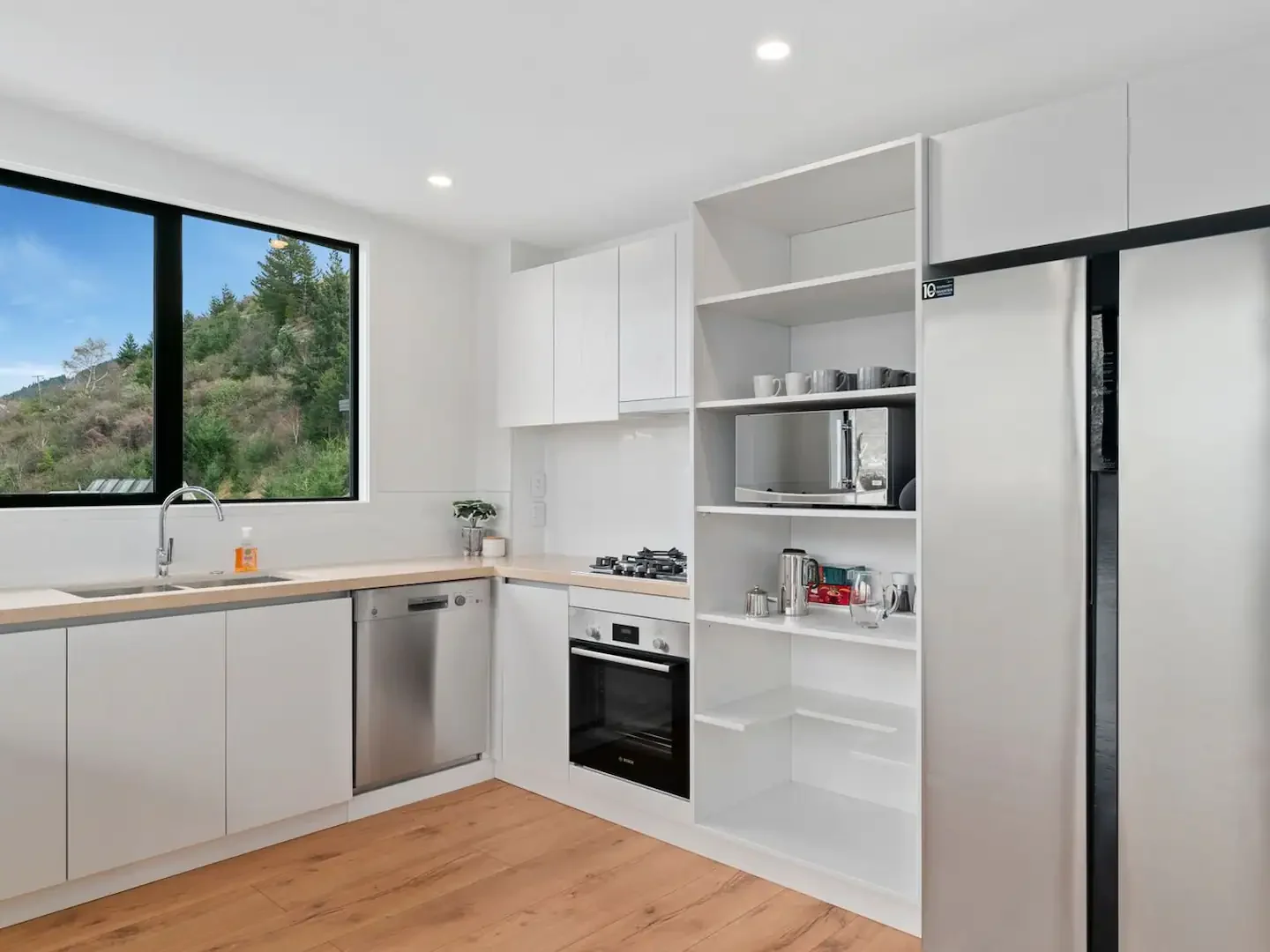 Livingstone Lane Three-Storey Residence Lot 13