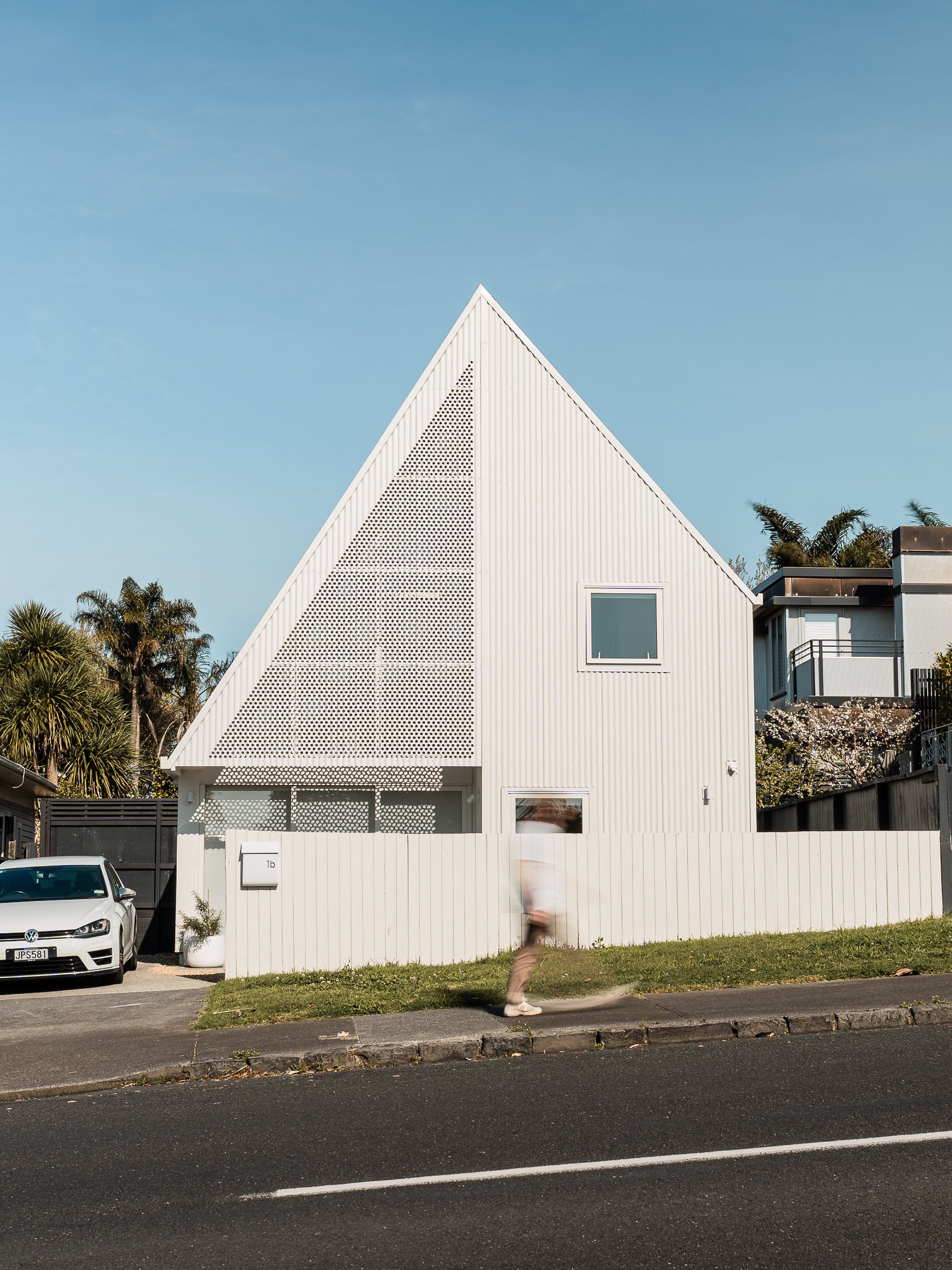 Paper House: Westmere Compact Steel Frame Residence
