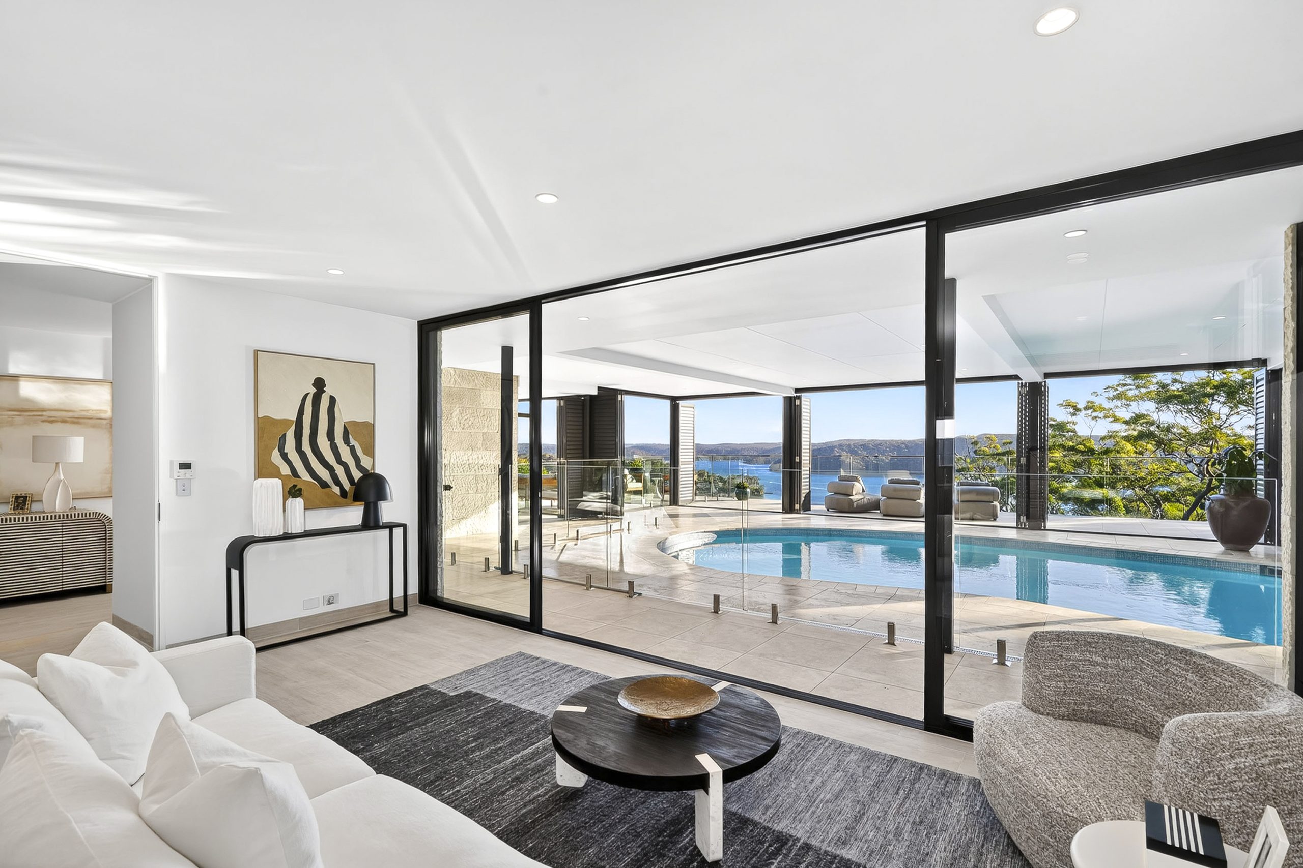 Dự án cải tạo nhà ở view biển sang trọng tại Palm Beach