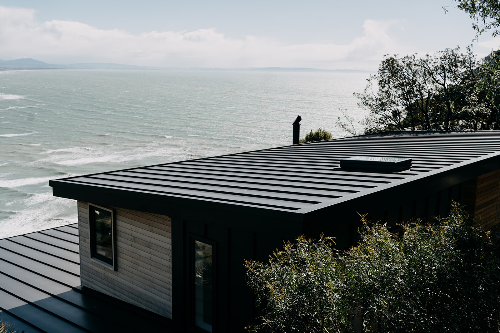Scarborough House: Hilltop Residence Rebuild Project