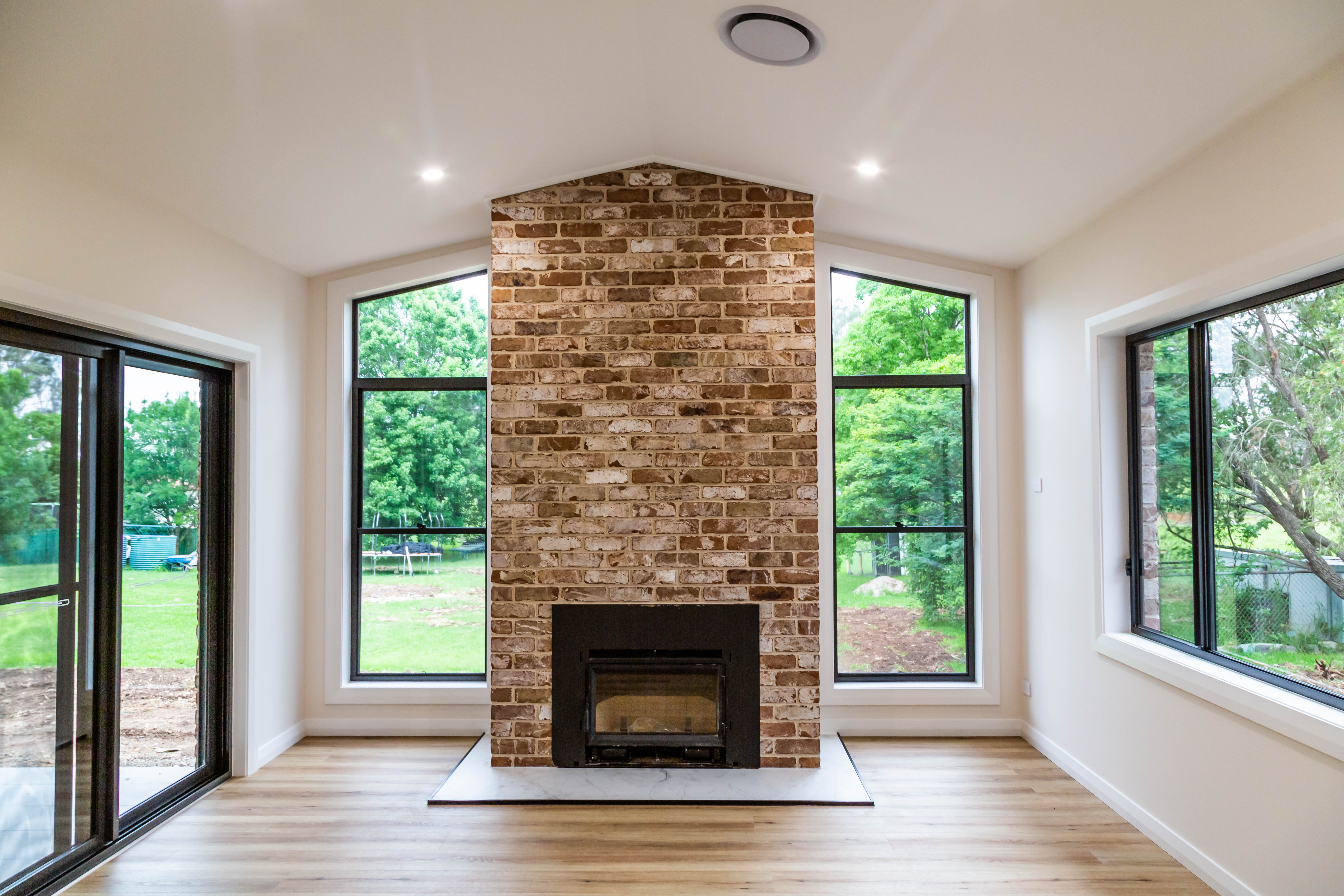 Wallacia Classic Country-Style Villa