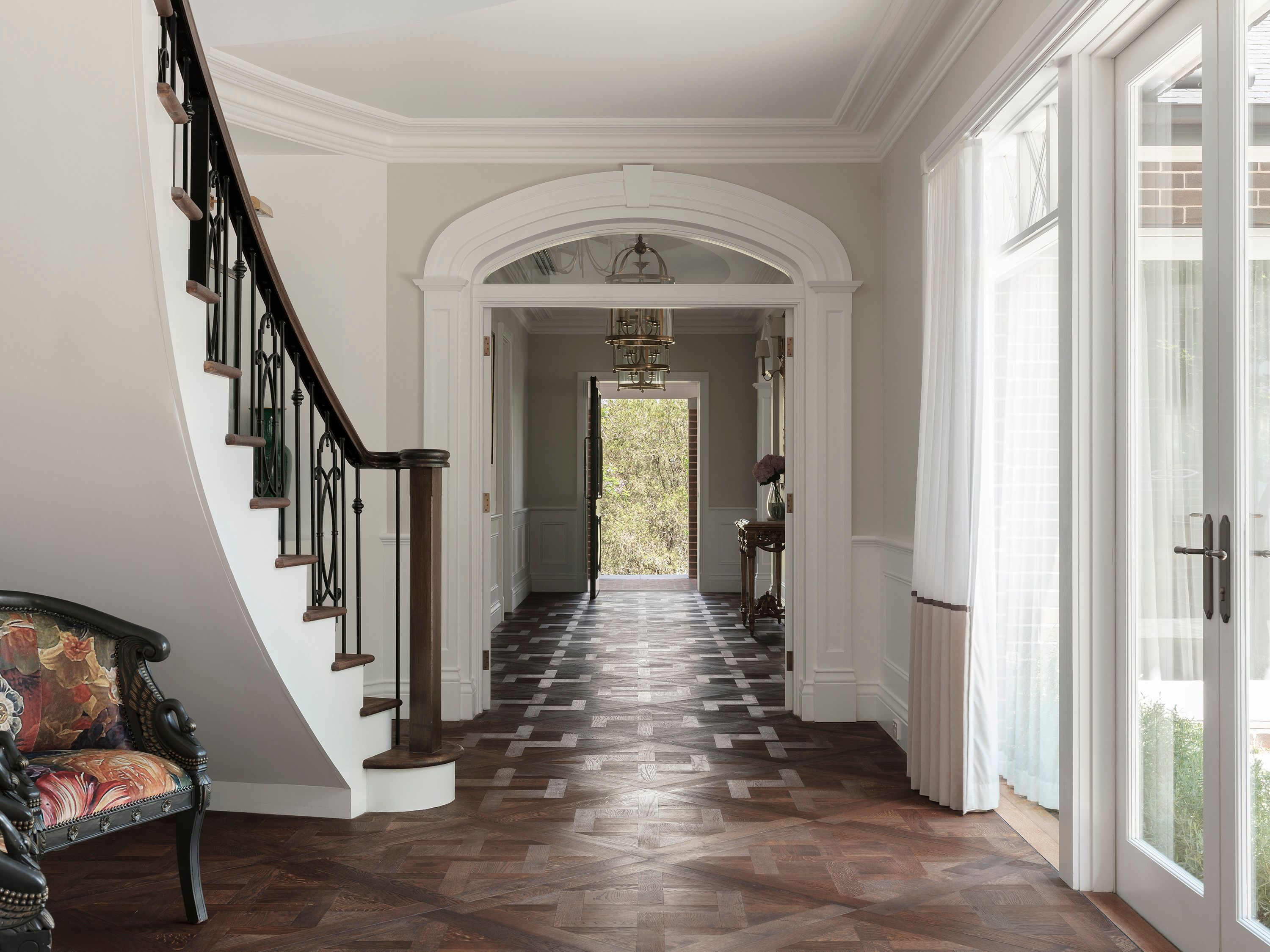 Sussex House, Epping 파사드 보존 전면 재건축