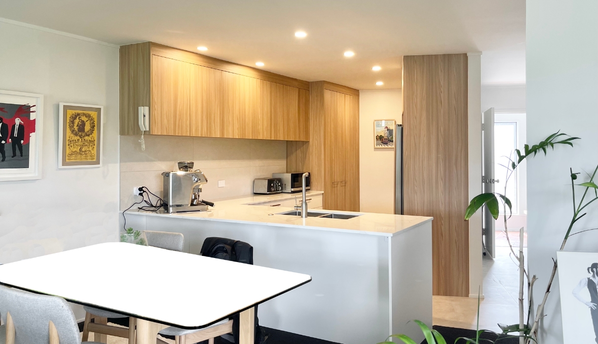 Auckland Orakei apartment kitchen and bathroom renovation with bright modern finishes