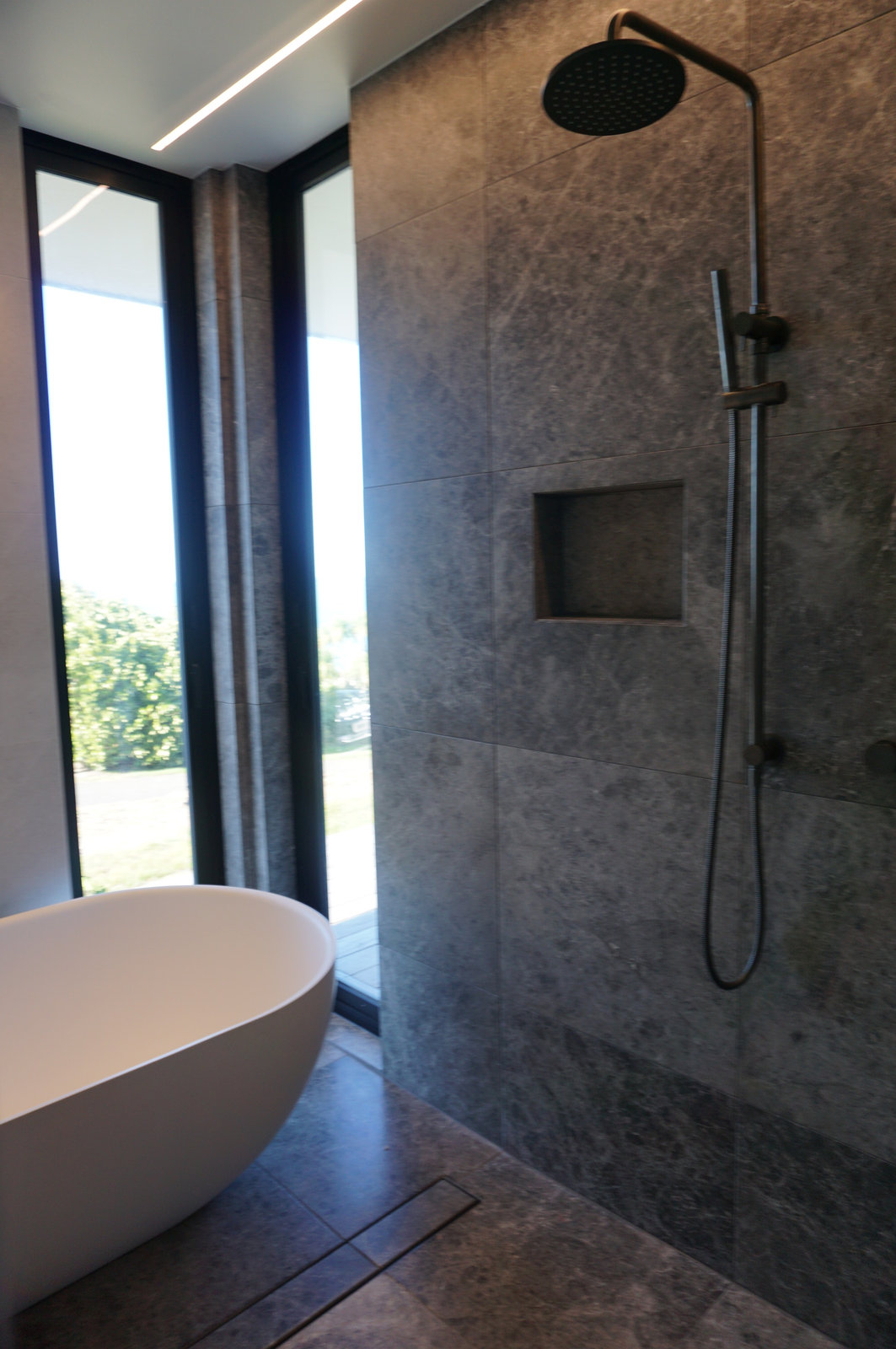 Master Ensuite Tile Works - Ross Residential
