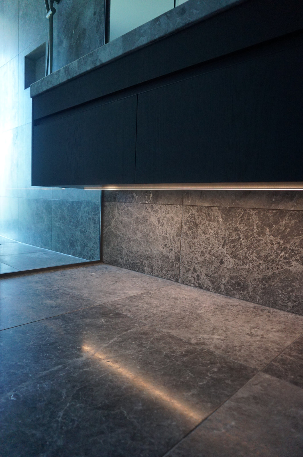 Master Ensuite Tile Works - Ross Residential