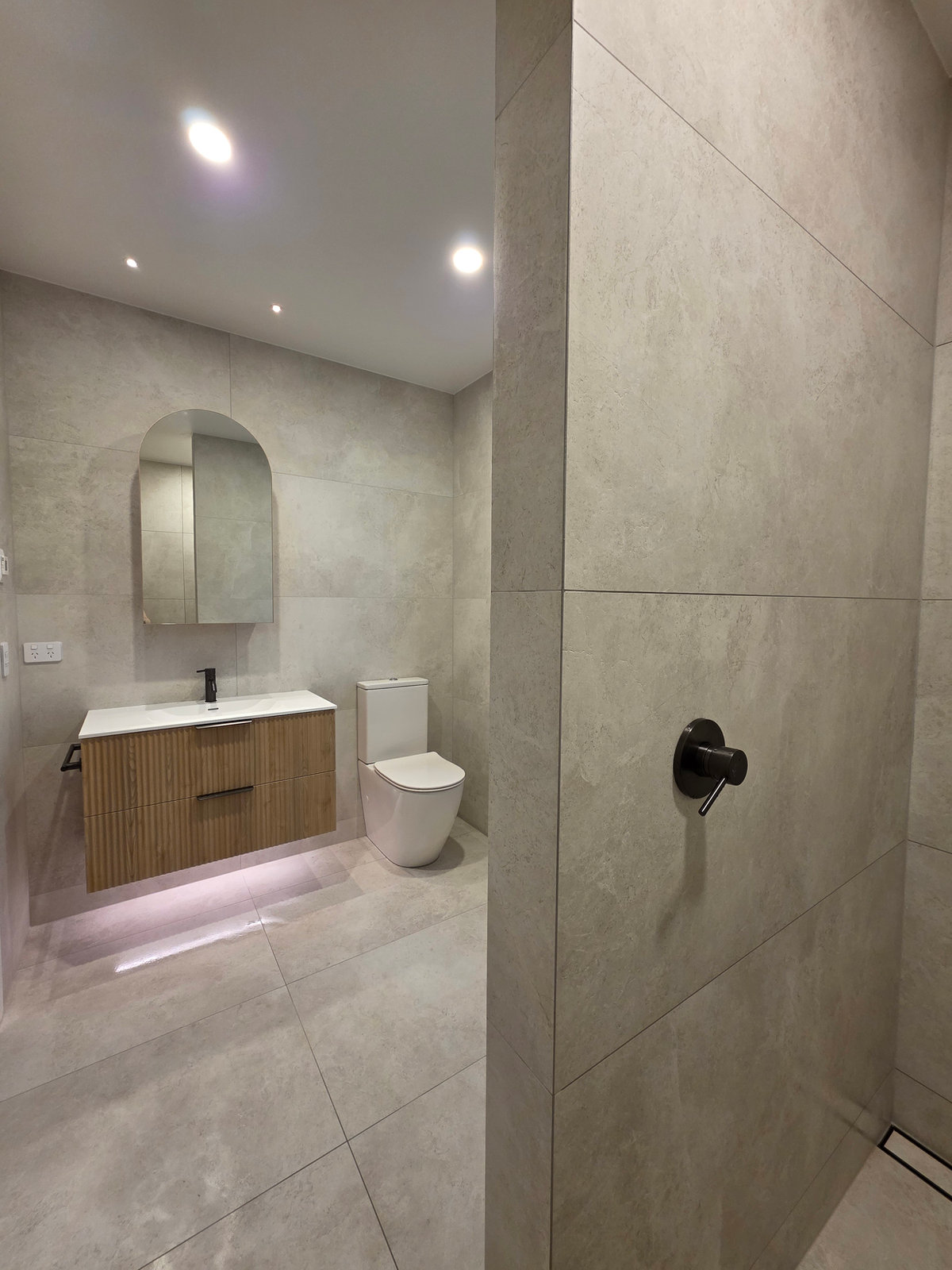 Wairakei Golf Course Bathroom Tile Renovation