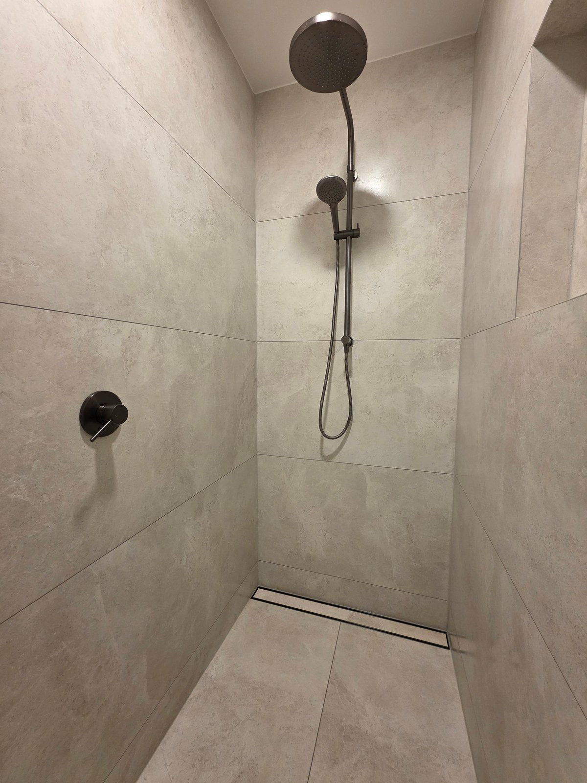 Wairakei Golf Course Bathroom Tile Renovation
