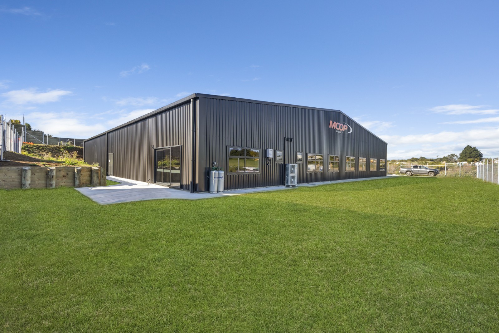 Mikes Chainsaws Industrial Warehouse and Office Building - Bell Block