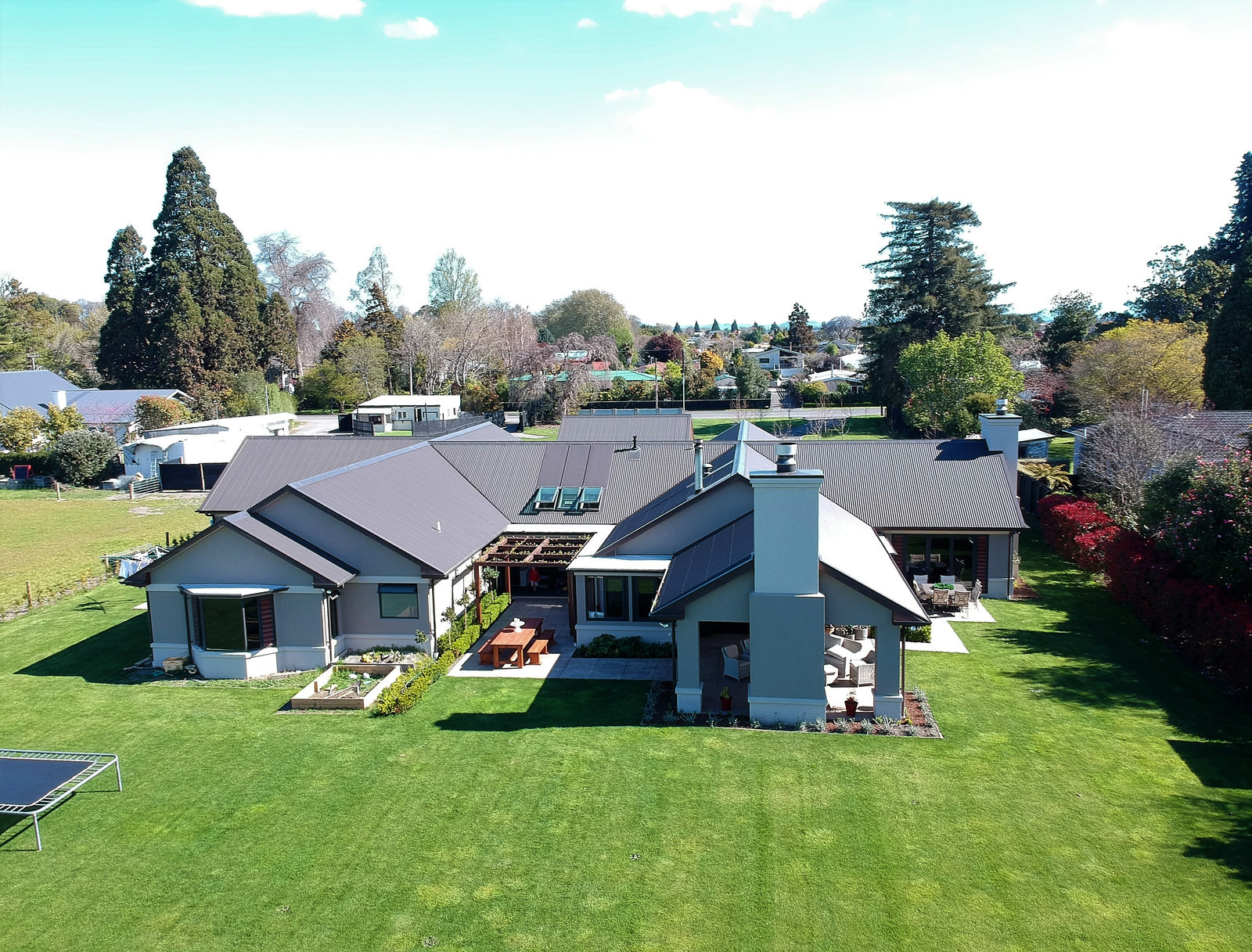 Frimley牧场风格住宅