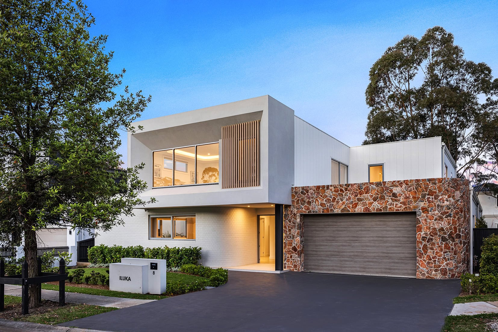 Turramurra 曲线石材定制住宅