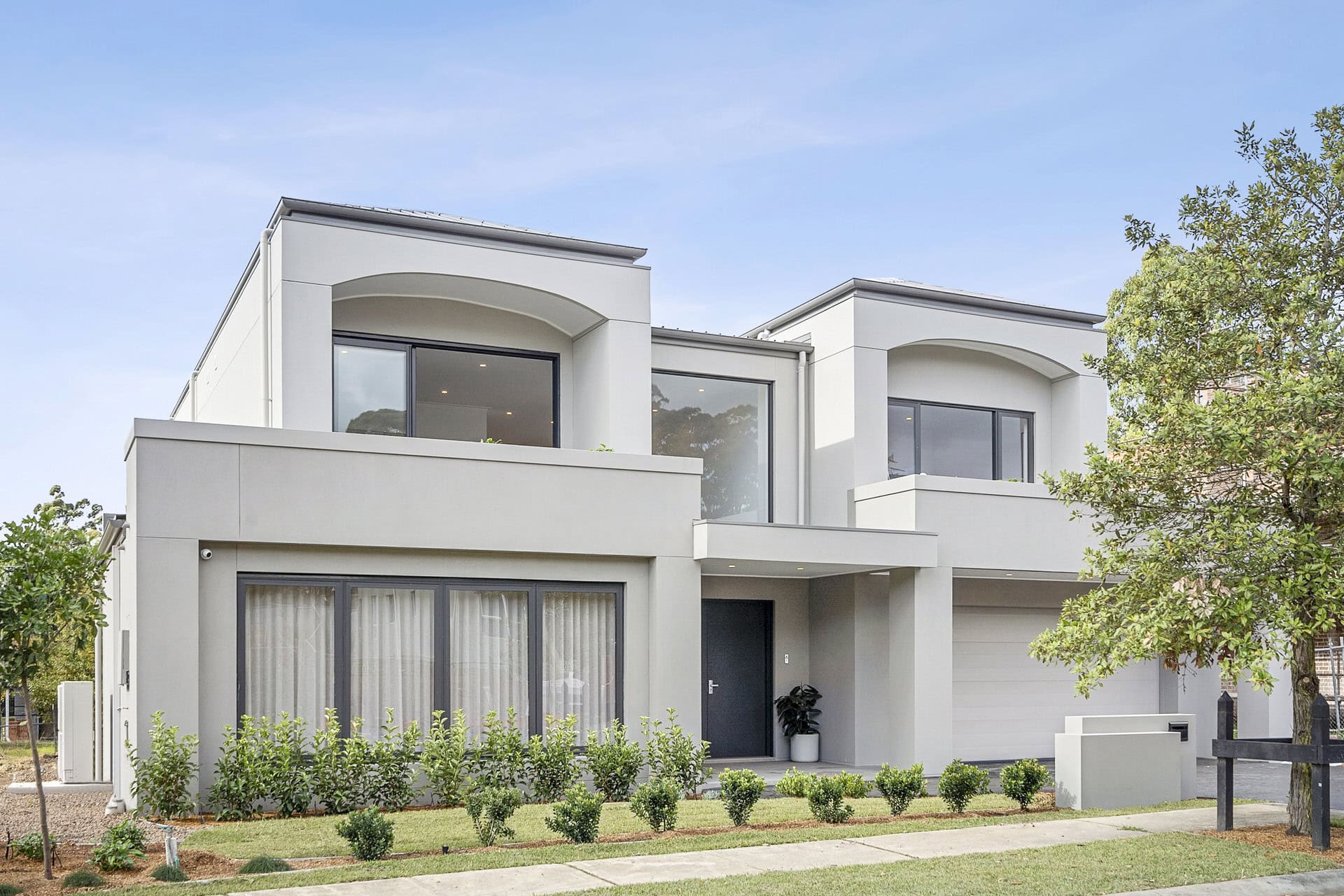 Turramurra 现代与经典融合的定制住宅