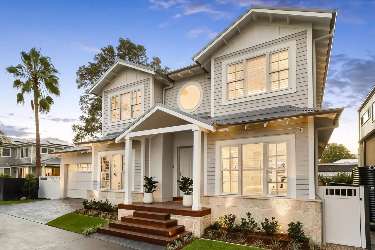 Curl Curl Hamptons-Style Beachside Home