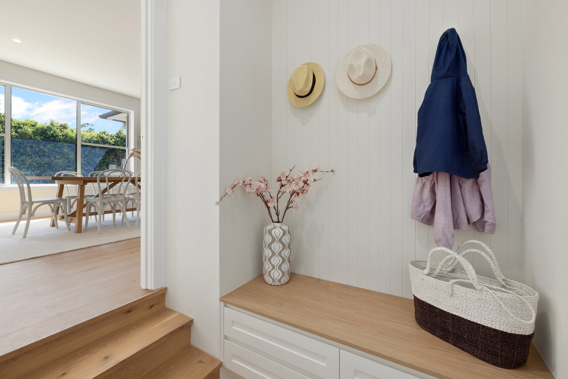 Curl Curl Hamptons-Style Beachside Home
