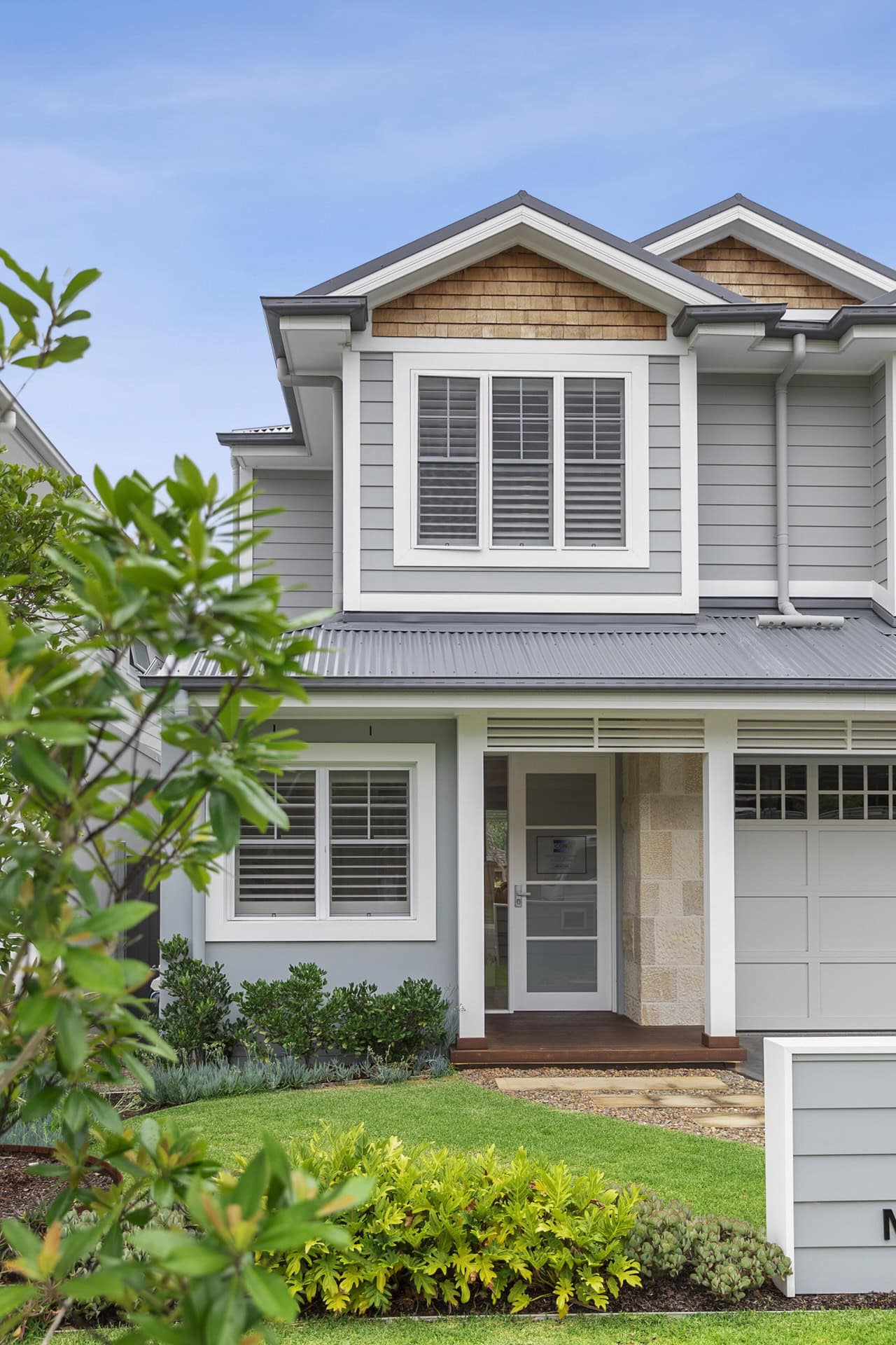 Montauk: Hamptons-Style Family Home in Warriewood