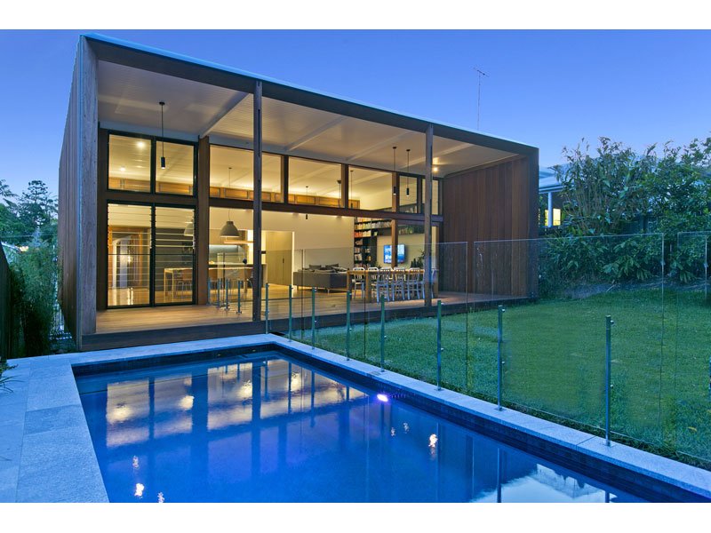 مشروع إضافة بأسلوب معماري في East Brisbane