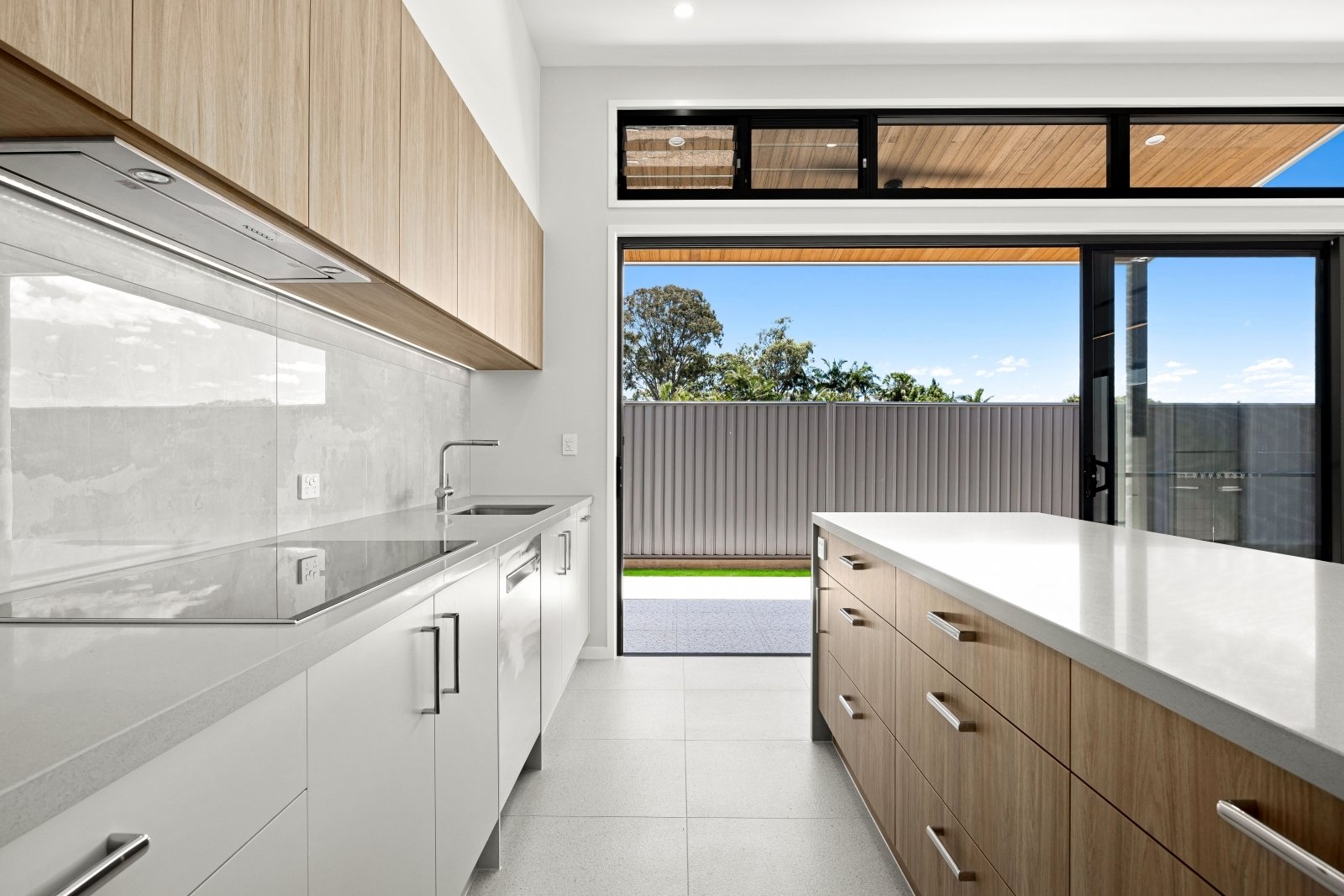 Noosaville 中世纪风格定制住宅