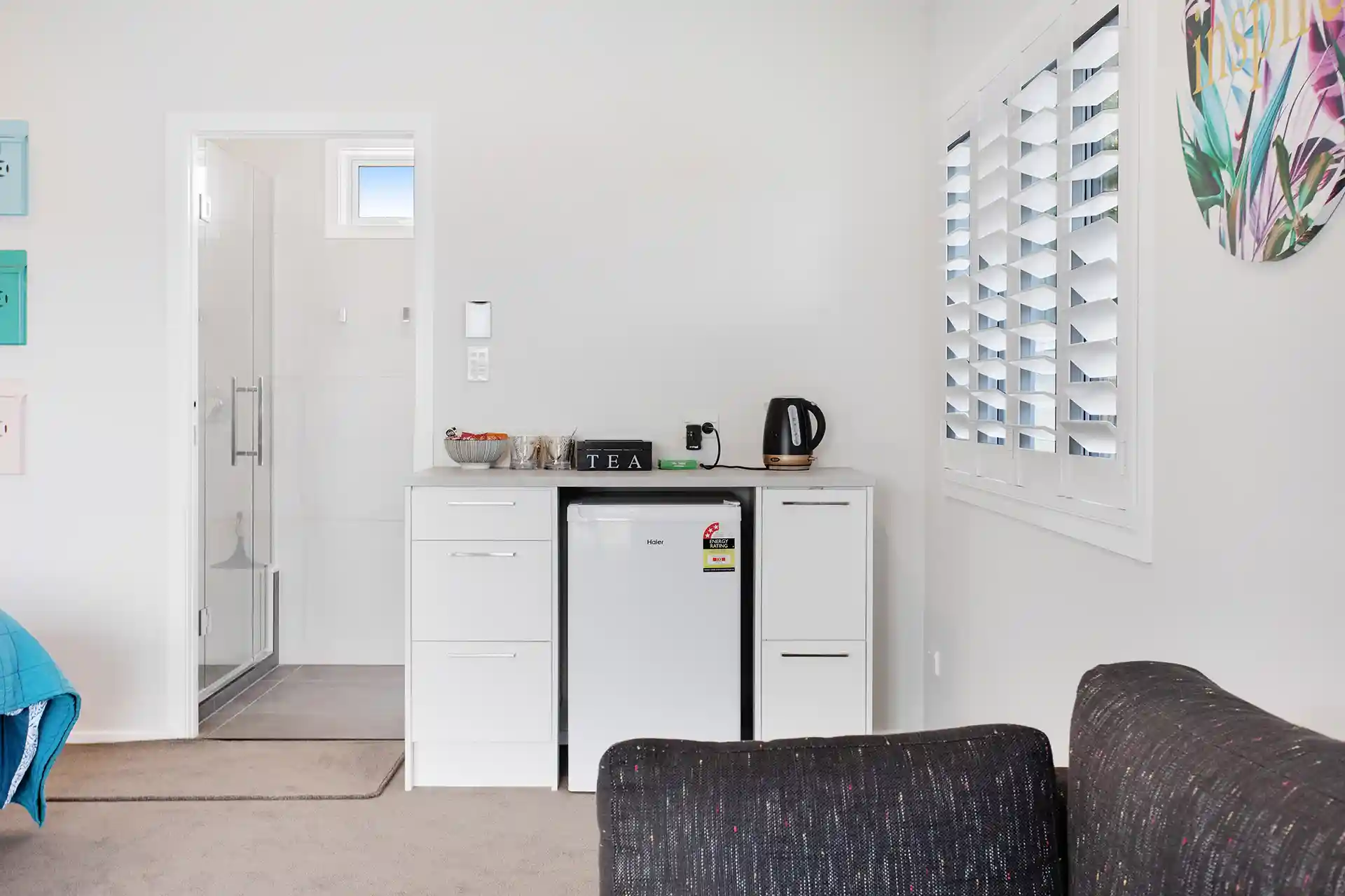 Studio extension next to swimming pool at Mairangi Bay
