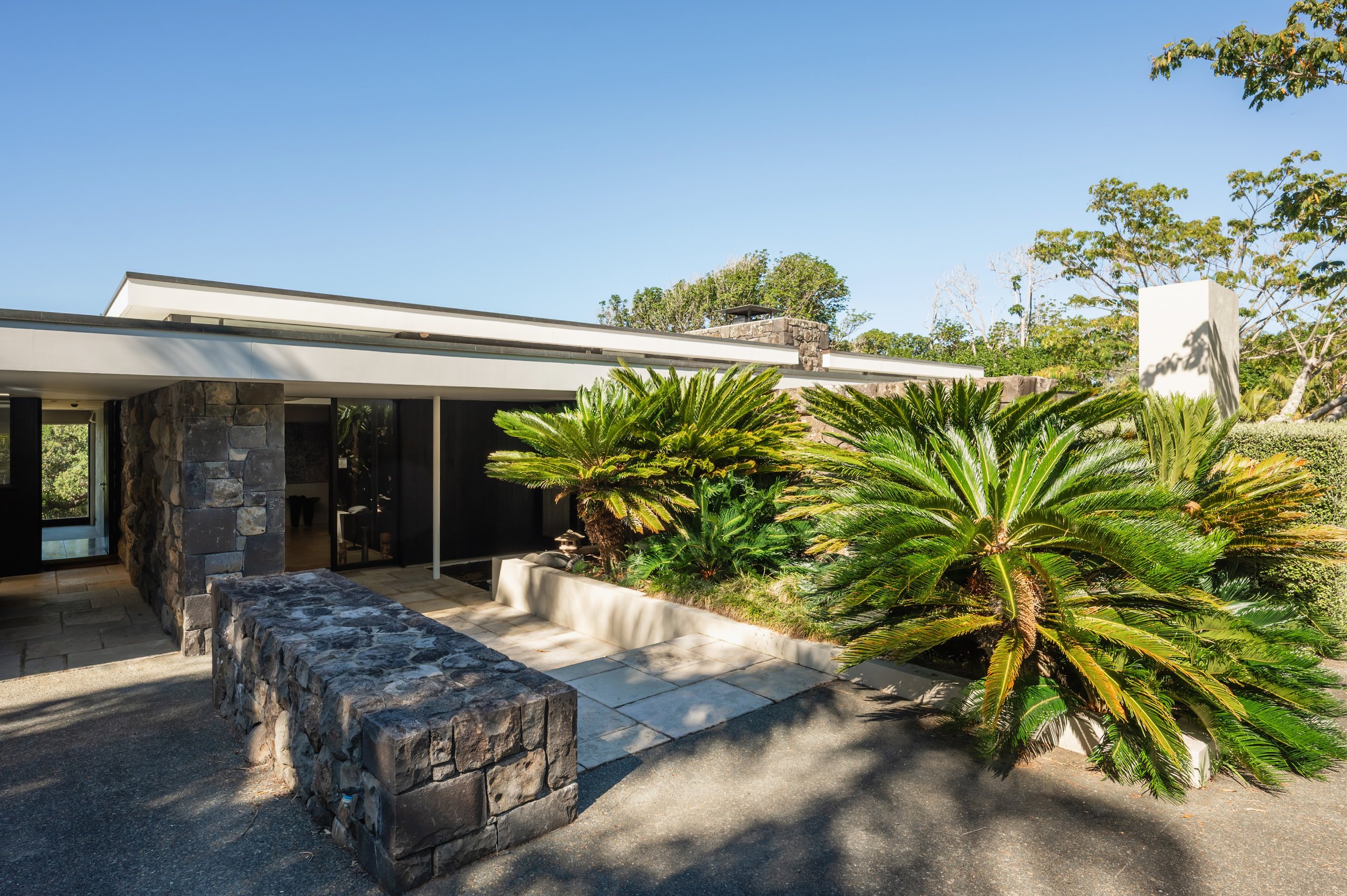 Ti Point Lifestyle Block Residence
