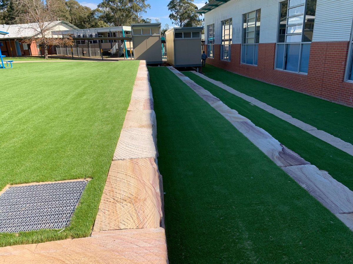 Quakers Hill High School户外区域改造项目