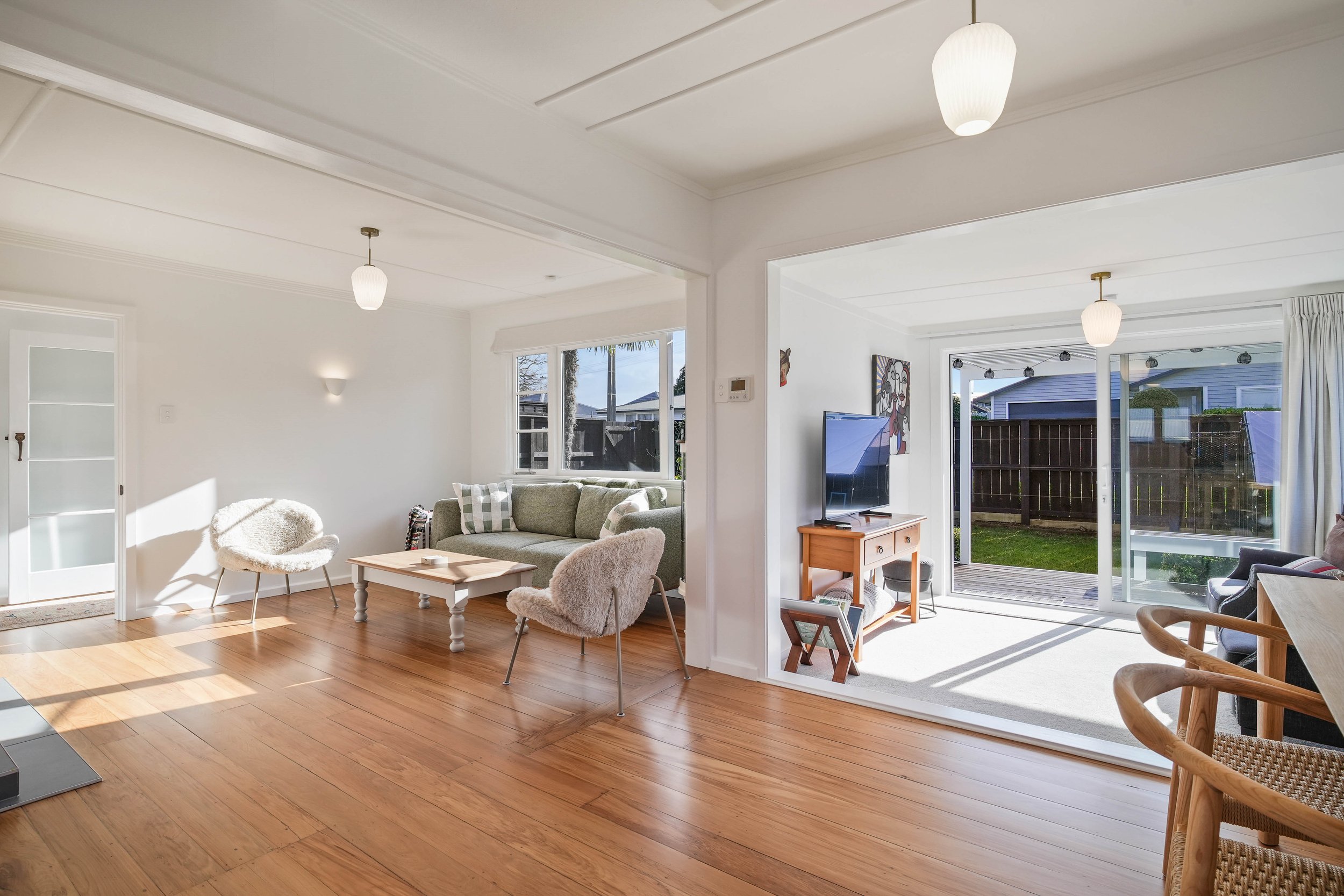 The Avenues: 1940s Bungalow Renovation in Tauranga