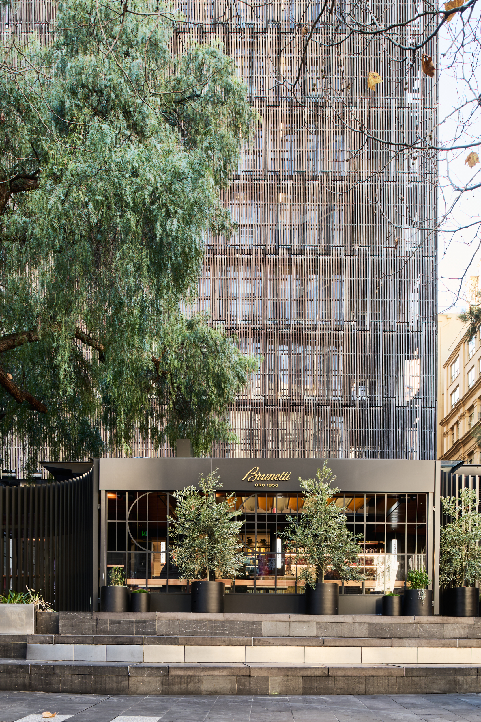 墨尔本Brunetti Swanston Street甜品店室内设计