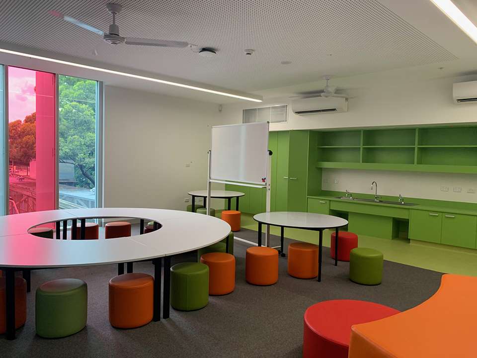 Ultimo School 교육 프로젝트 캐비닛 공사