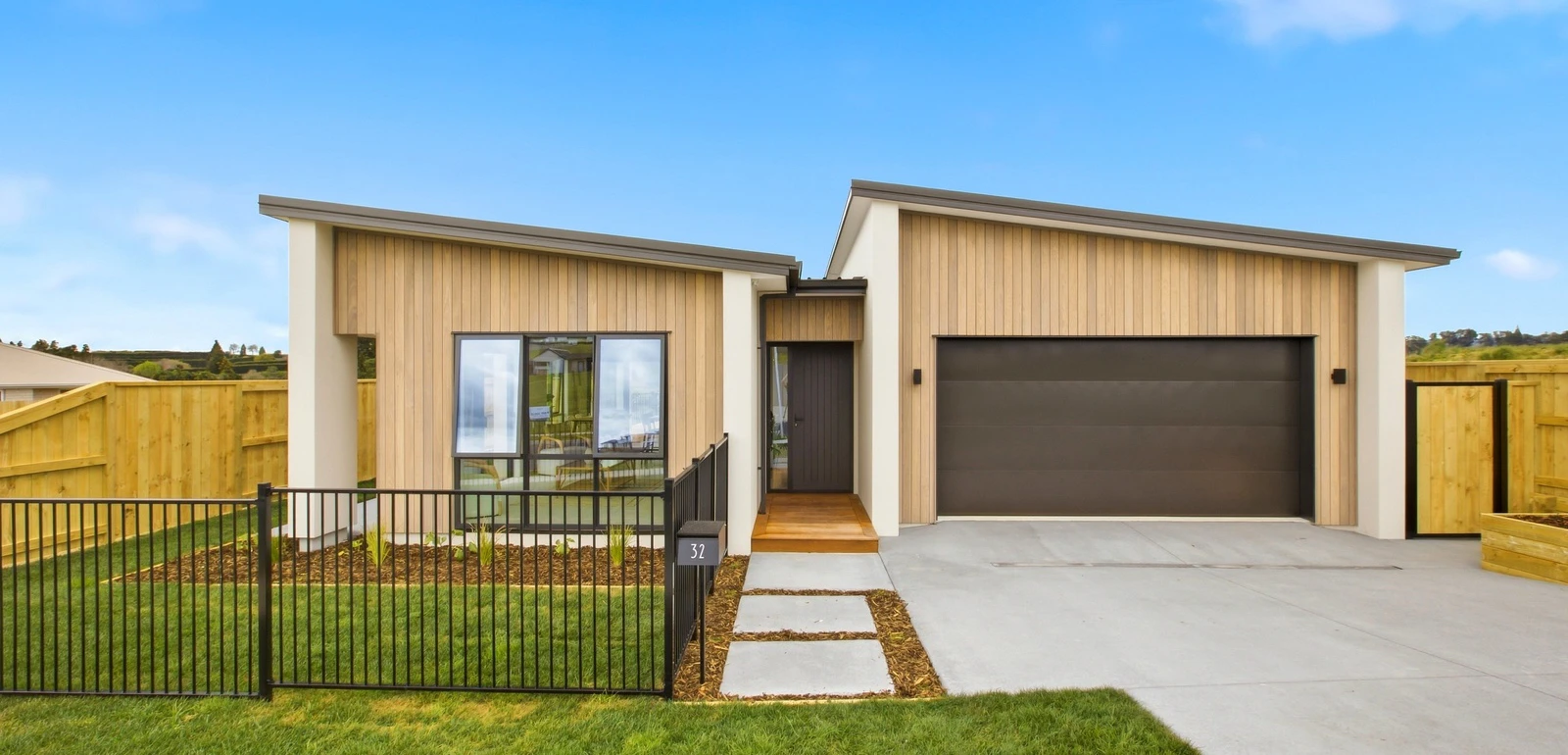 Ōmokoroa Te Awanui Waters New Display Home