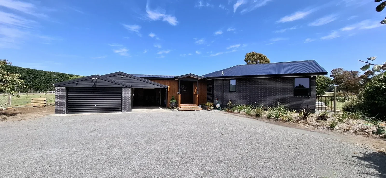 Waterholes Road Residential Renovation and Extension
