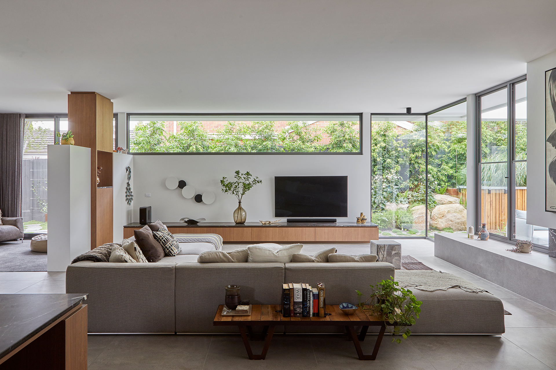 Kew Modern Residence