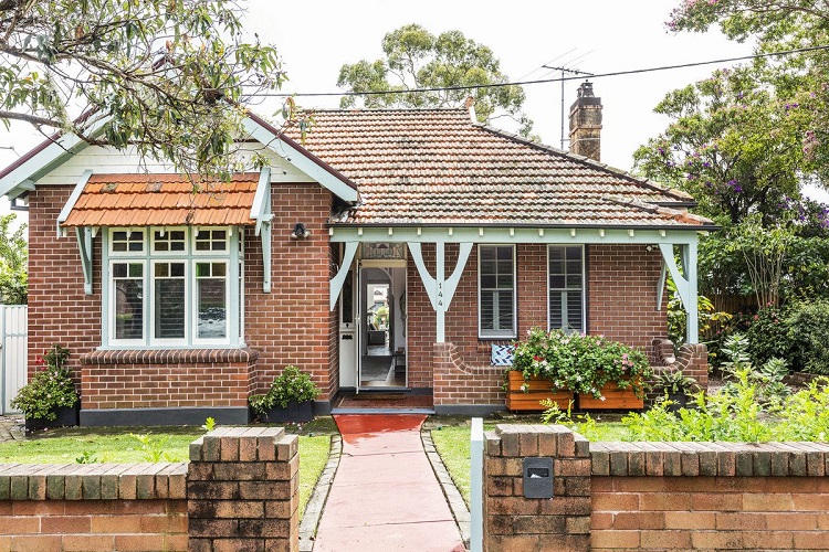تجديد وتوسيع منزل في Haberfield (تقسيم إلى وحدتين)