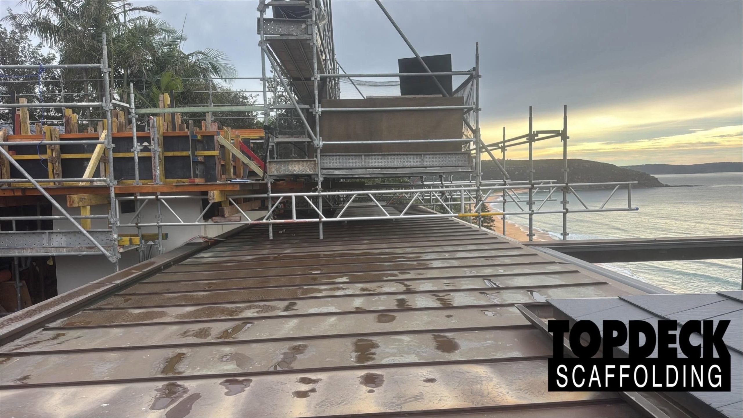 Dự án lắp đặt giàn giáo mái đồng tại Palm Beach
