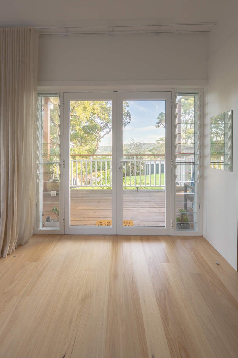 Warriewood 单层砖屋改建三层海景住宅