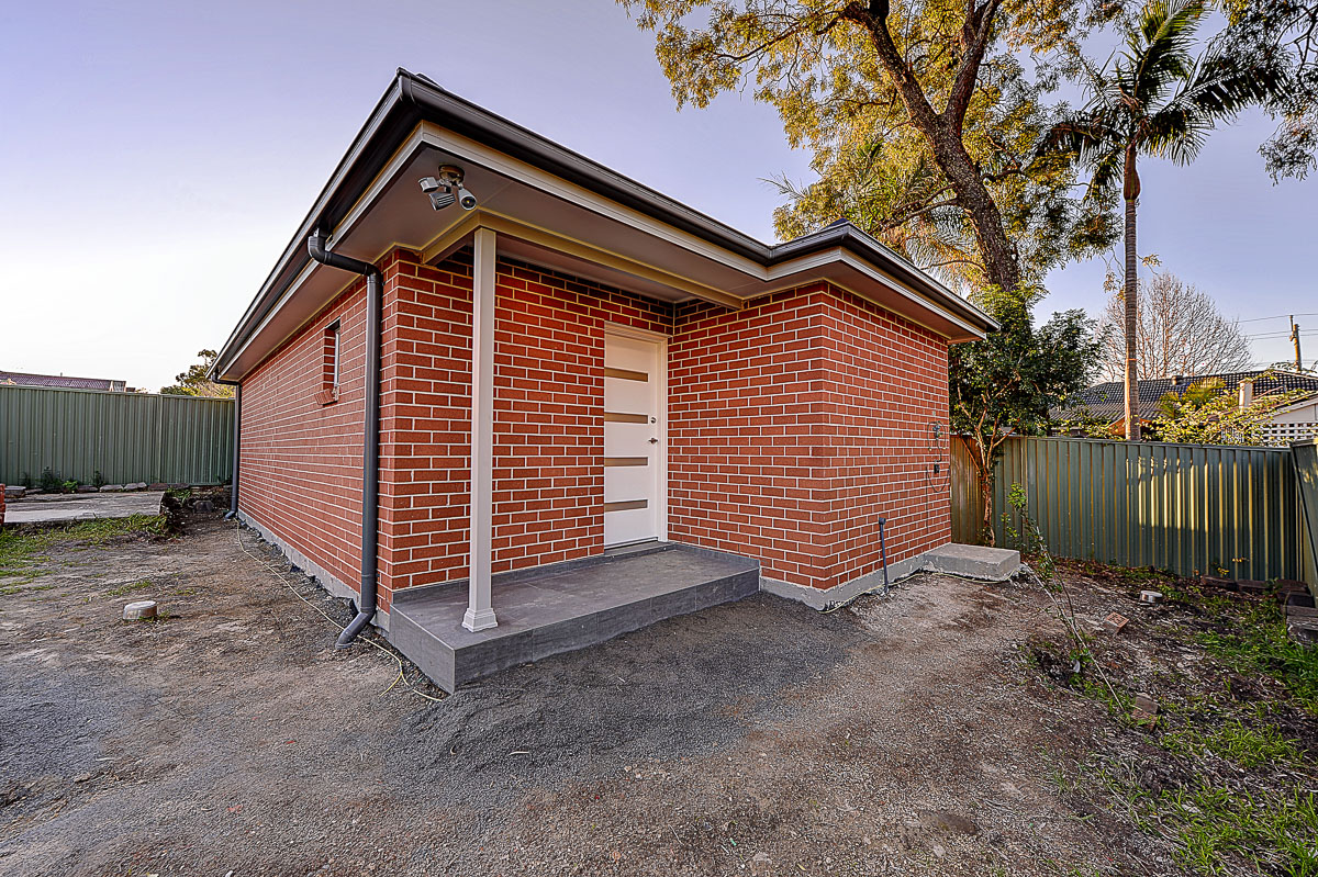 Seven Hills 后院小屋建造项目