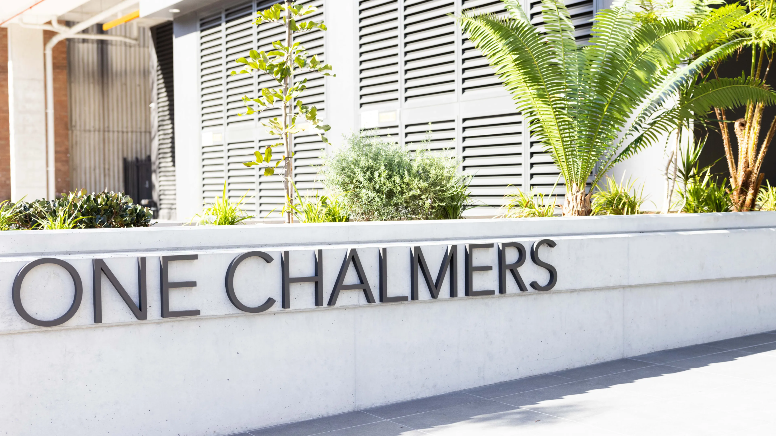 One Chalmers 십층 상업 사무 건물, Mascot