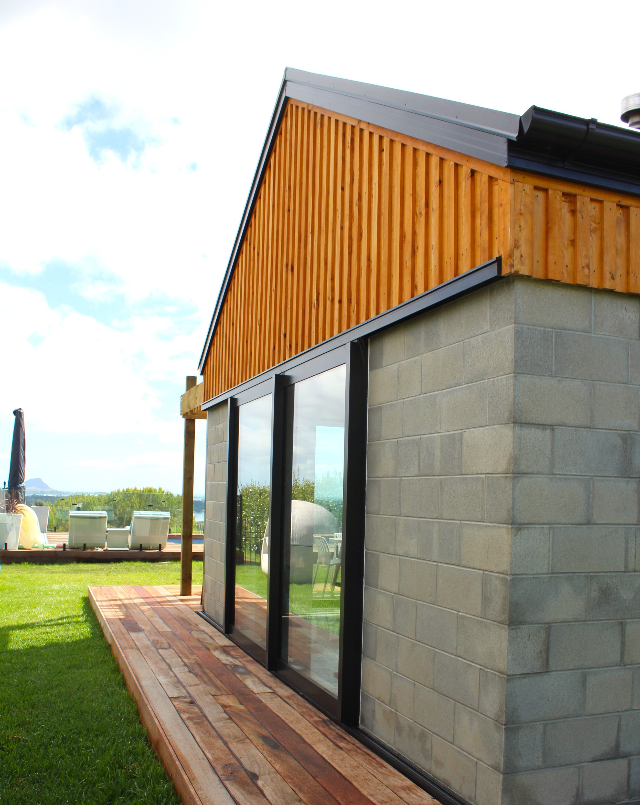 Te Auhi Sunroom and Barbecue House