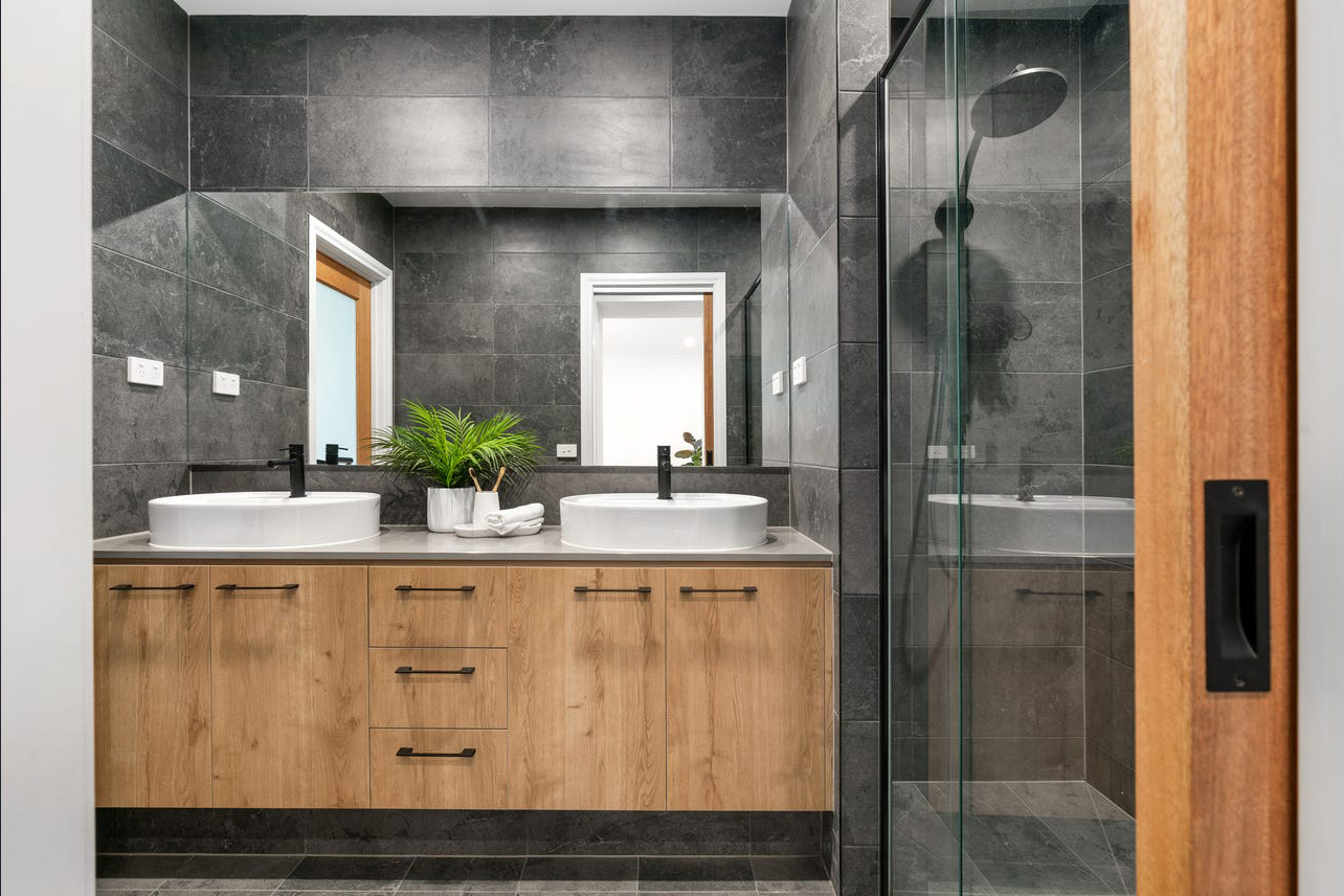Hikari Project, Cranbourne South