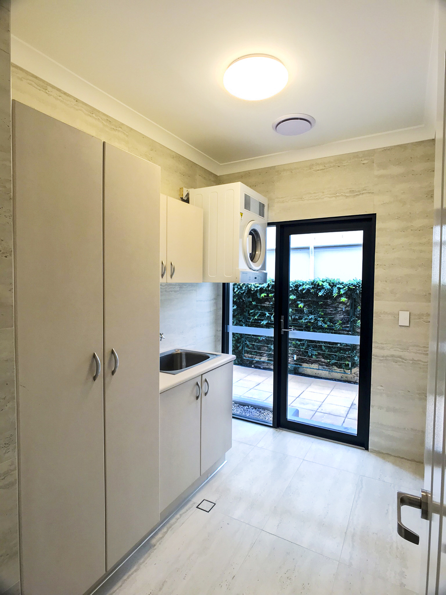 Bulimba Portside Place 욕실 3개 리노베이션
