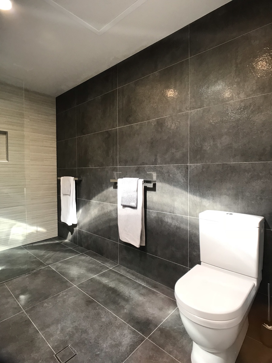 Bulimba Two-Bathroom and Kitchen Renovation